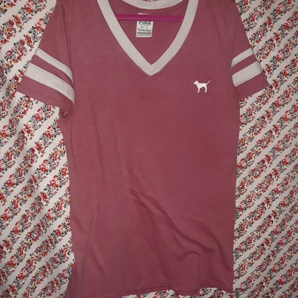 VS Pink V-Neck - Picture 2 of 2